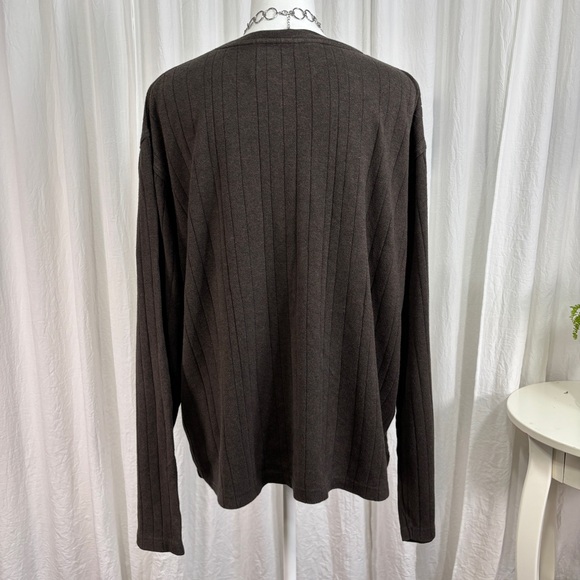 Croft & Barrow Men's V-Neck Dark Brown Sweater - Picture 3 of 7